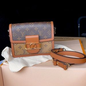 LOUIS VUITTON MINI DAUPHINE M44580